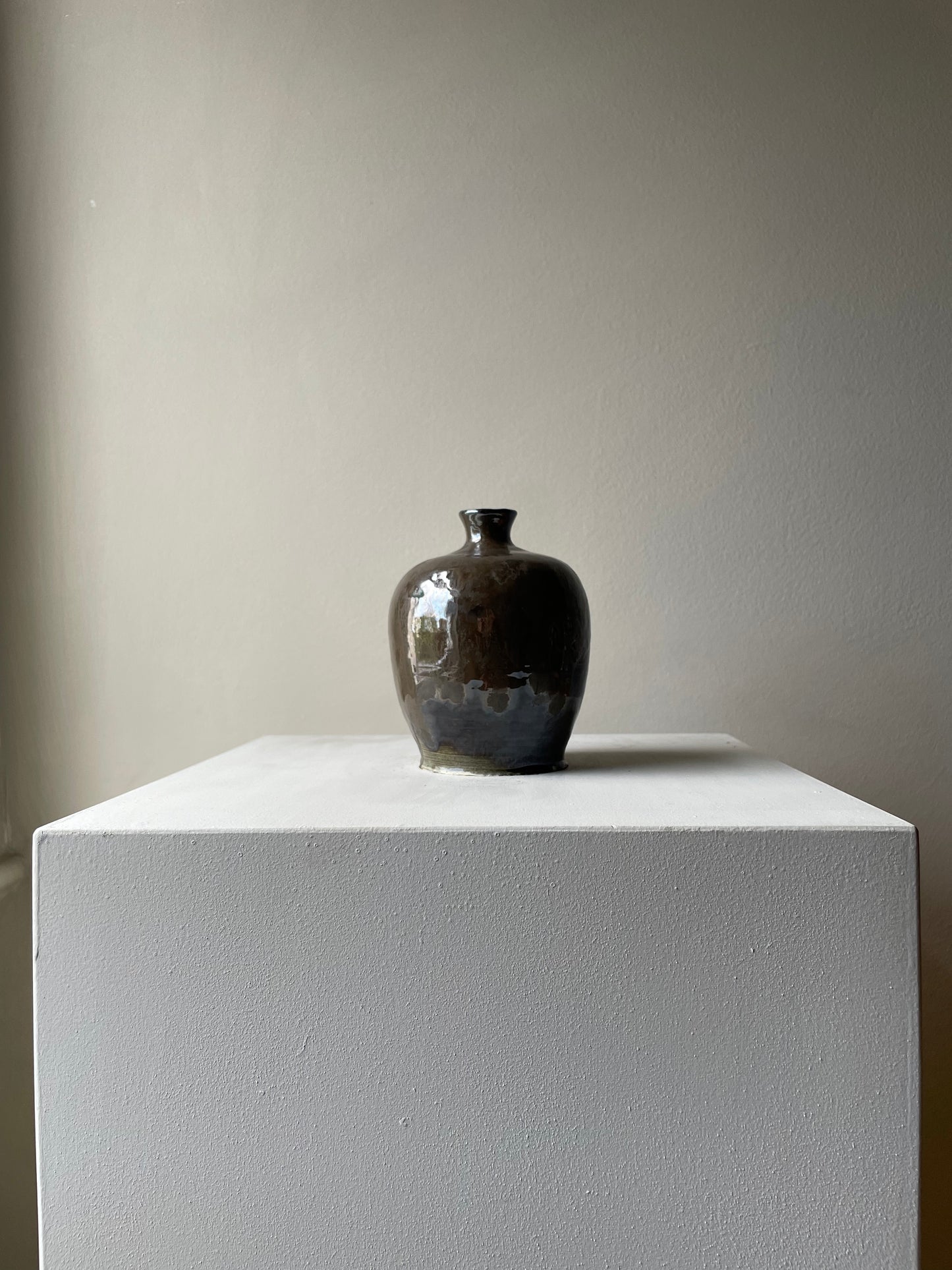 Amber Moly Jug
