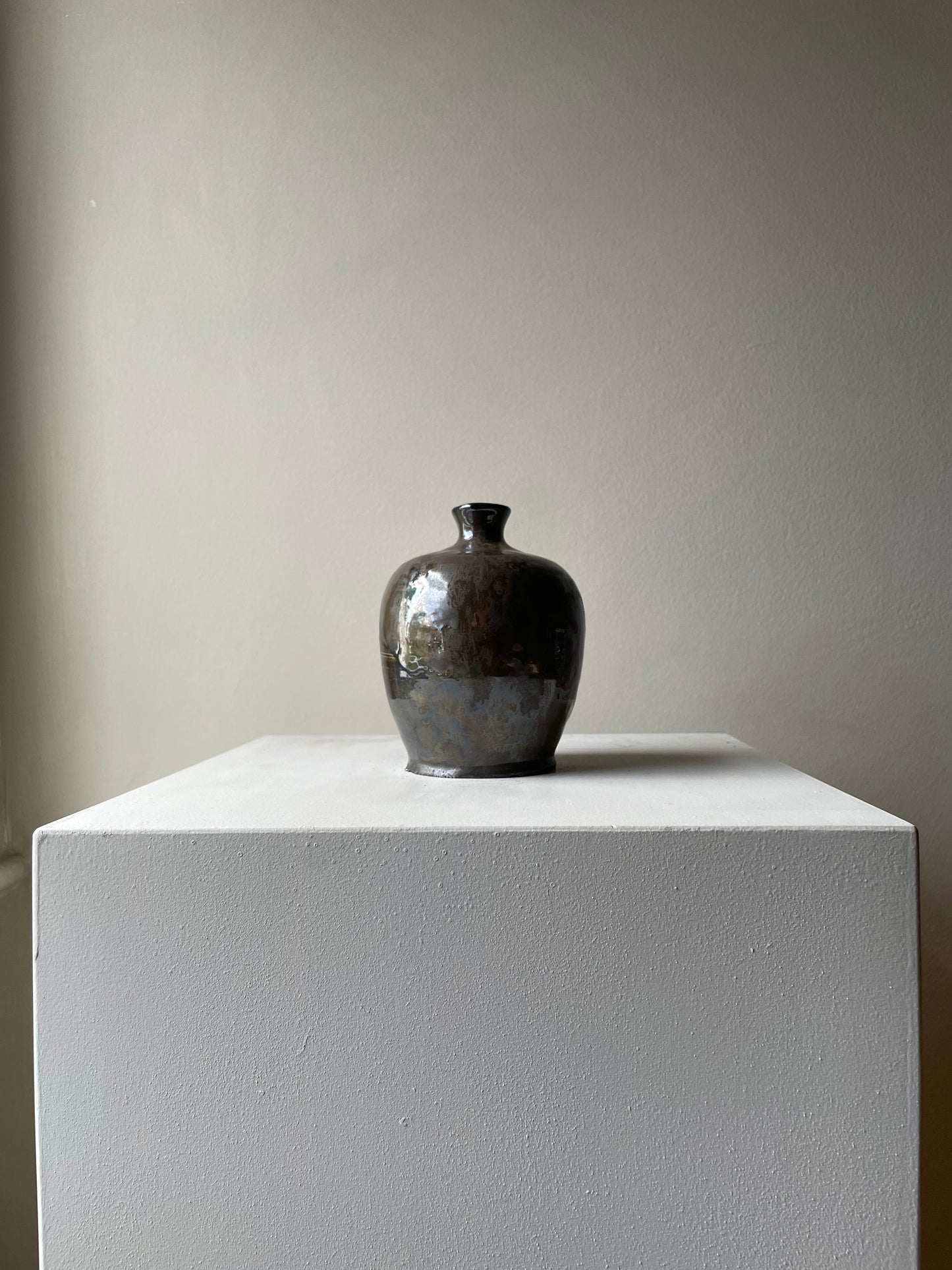 Amber Moly Jug