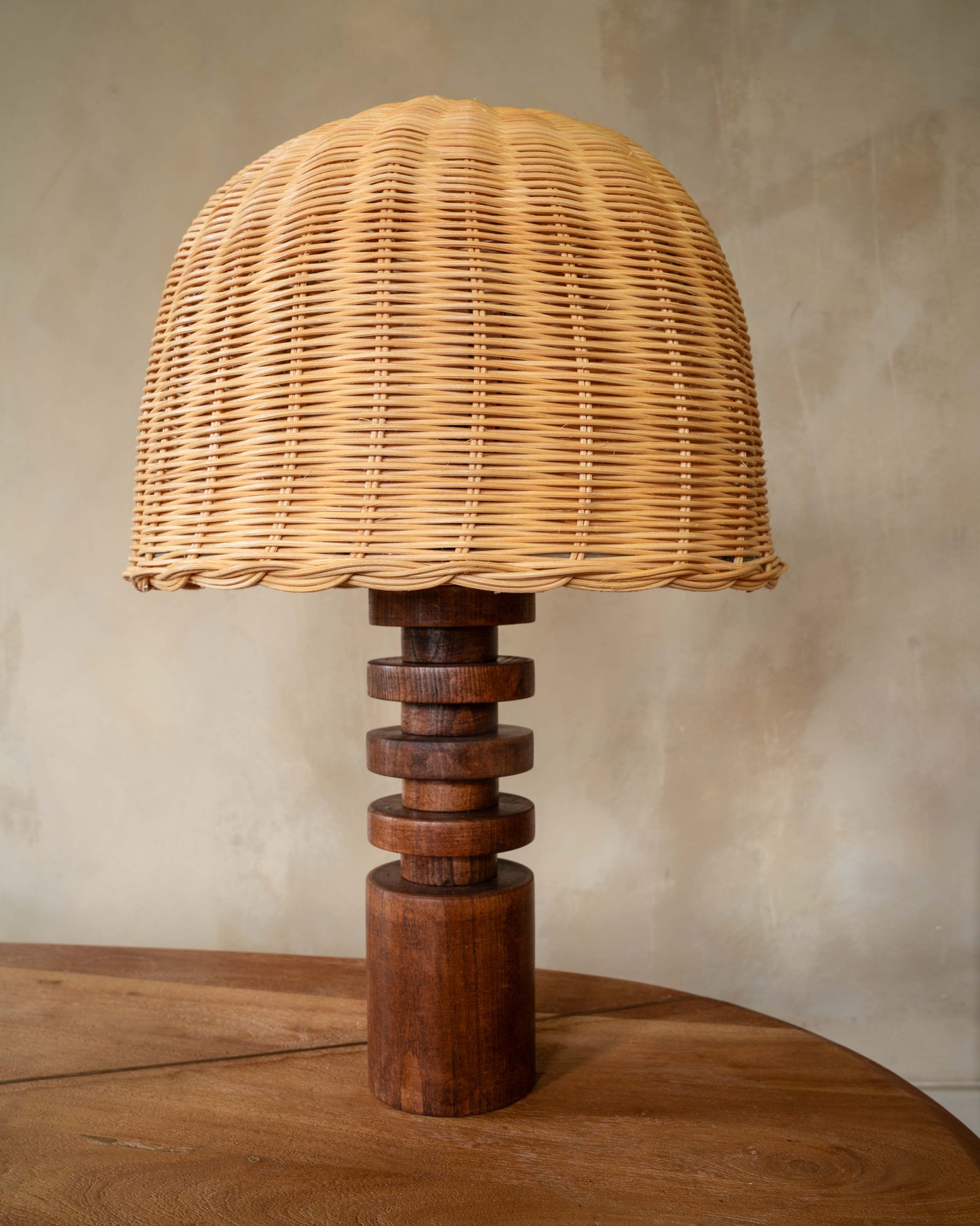 Cylindrical Ring Oak Lamp