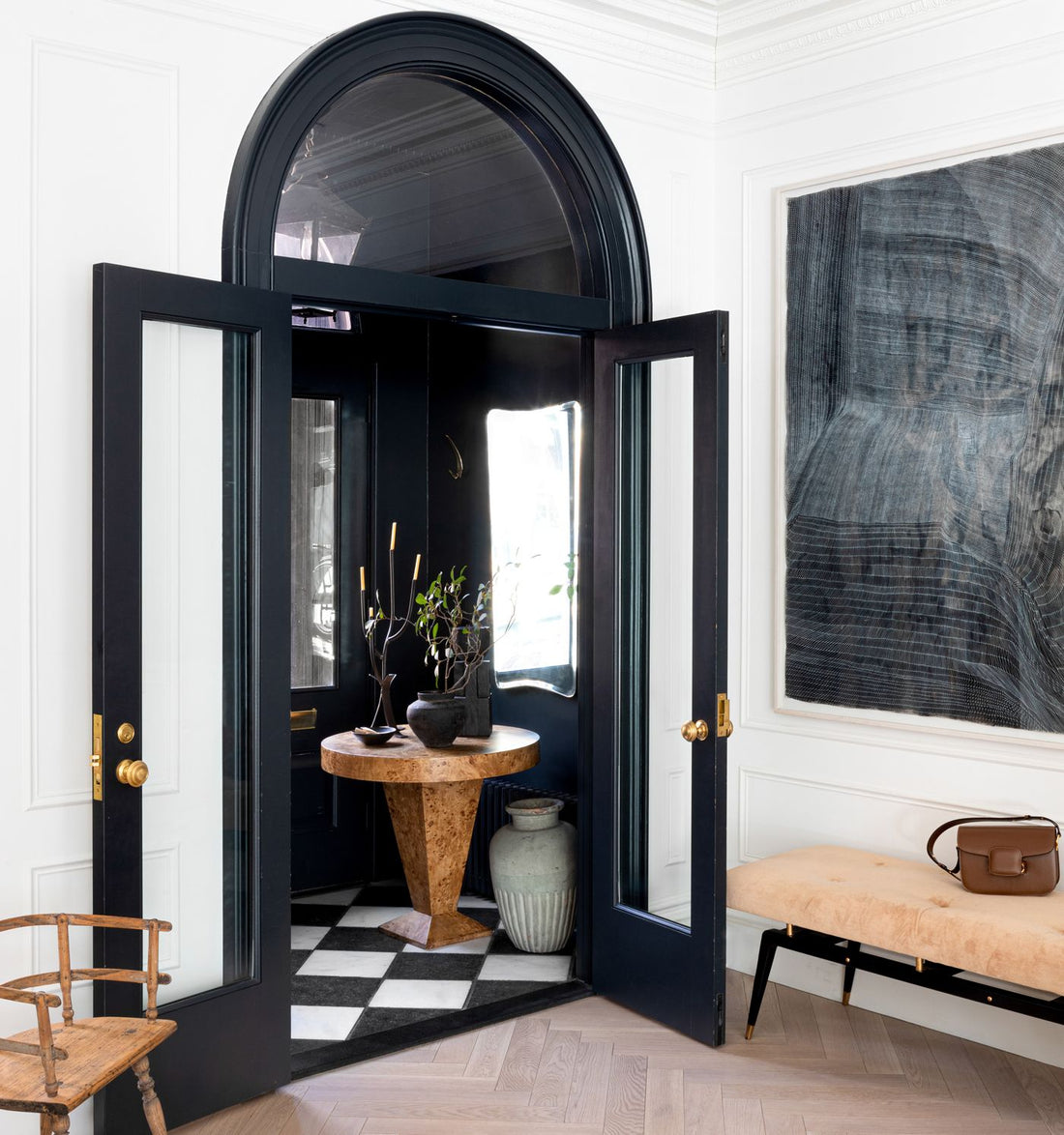 Creating a Warm and Inviting Foyer: Tips for Decorating