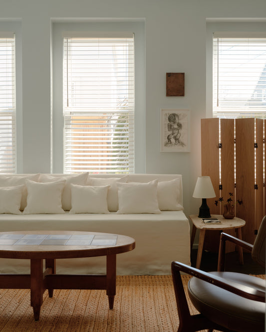 Picking the Perfect End Table for Your Sofa: A Comprehensive Guide