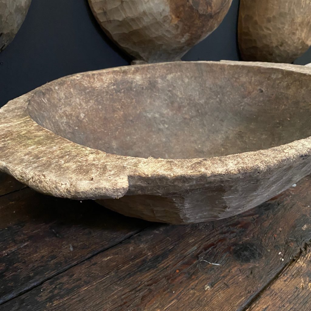 The Allure of Primitive Wood Bowls: A Comprehensive Exploration