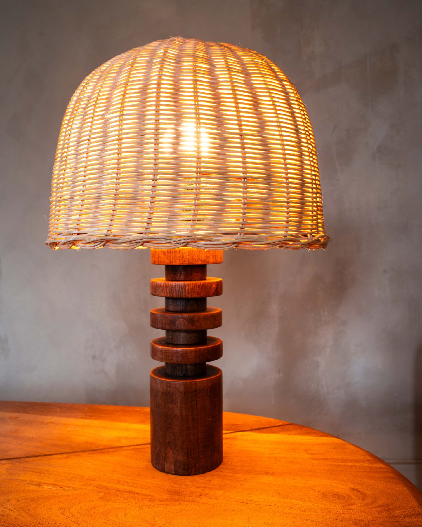Cylindrical Ring Oak Lamp